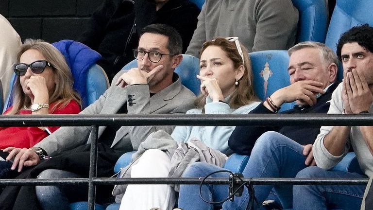 Marián Mouriño, presenciando un partido del Celta Fortuna en Barreiro.