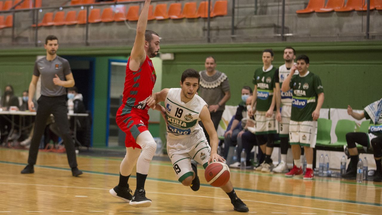 el-basket-xiria-gana-al-l-der-el-chantada