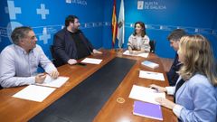 Reunin en la Consellera de Medio Ambiente entre ngeles Vzquez y el alcalde de San Xon de Ro