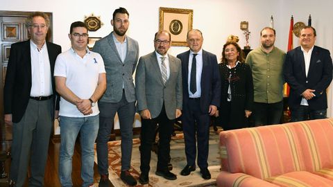 Miembros de Fundación Dieta Atlántica y de la Asociación Lume Atlántico en la firma del acuerdo de colaboración