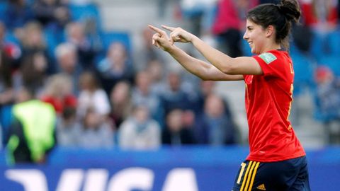 La jugadora de la selección española de fútbol, Lucía García, celebra el tercer gol marcado a la de Sudáfrica