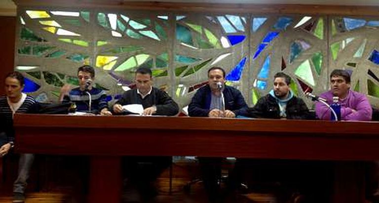 Nieto, tercero por la derecha, continúa como presidente. 