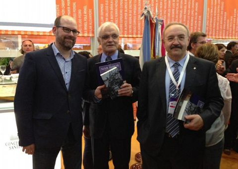 Martio Noriega, con Vctor Freixanes y Carlos Pajares en la Feria del Libro de Buenos Aires.