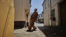 A escultura de madeira de Florencio Delgado Gurriarn feita por Anxo Baranga