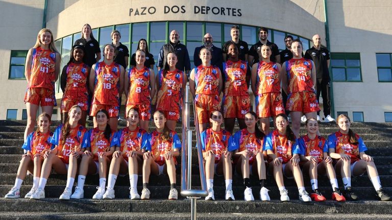 La Diputación ayuda al Ensino con los gastos de sus equipos sénior e infantil en la Copa de la Reina