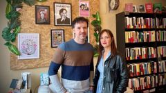 El maestro y escritor Diego Garot y la ilustradora Andrea Alcón, impulsores de la librería Kafka & Co.
