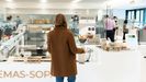 Los empleados de la multinacional tienen una seleccin de hasta 19 platos que se cambian y cocinan cada da