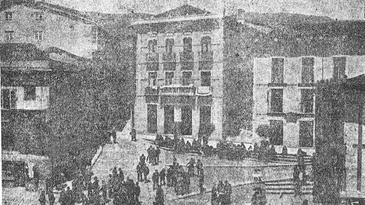 El abrazo interminable de dos hermanos de Pontevedra tras 42 aos sin verse.Recuento del voto exterior en las timas elecciones autonmicas, en el ao 2020