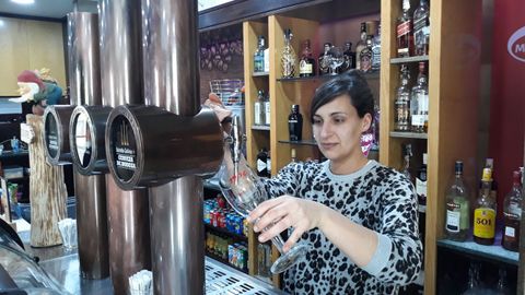Susana Prez Castro, de la cafetera Mirabeles, sufre un descenso de clientela en Pontevdra