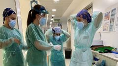 Urgencias del Chuac, doctora Uxa Fernndez Robelo y Anta Seijas, enfermera