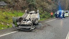 Estado en el que quedó el coche accidentado en Lugo