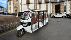 Tuk-tuk tur�stico en Gij�n