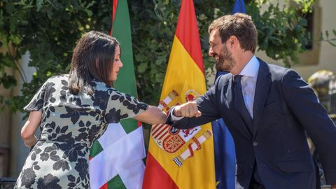 Arrimadas y Casado, el pasado verano en un acto en la campaña electoral vasca