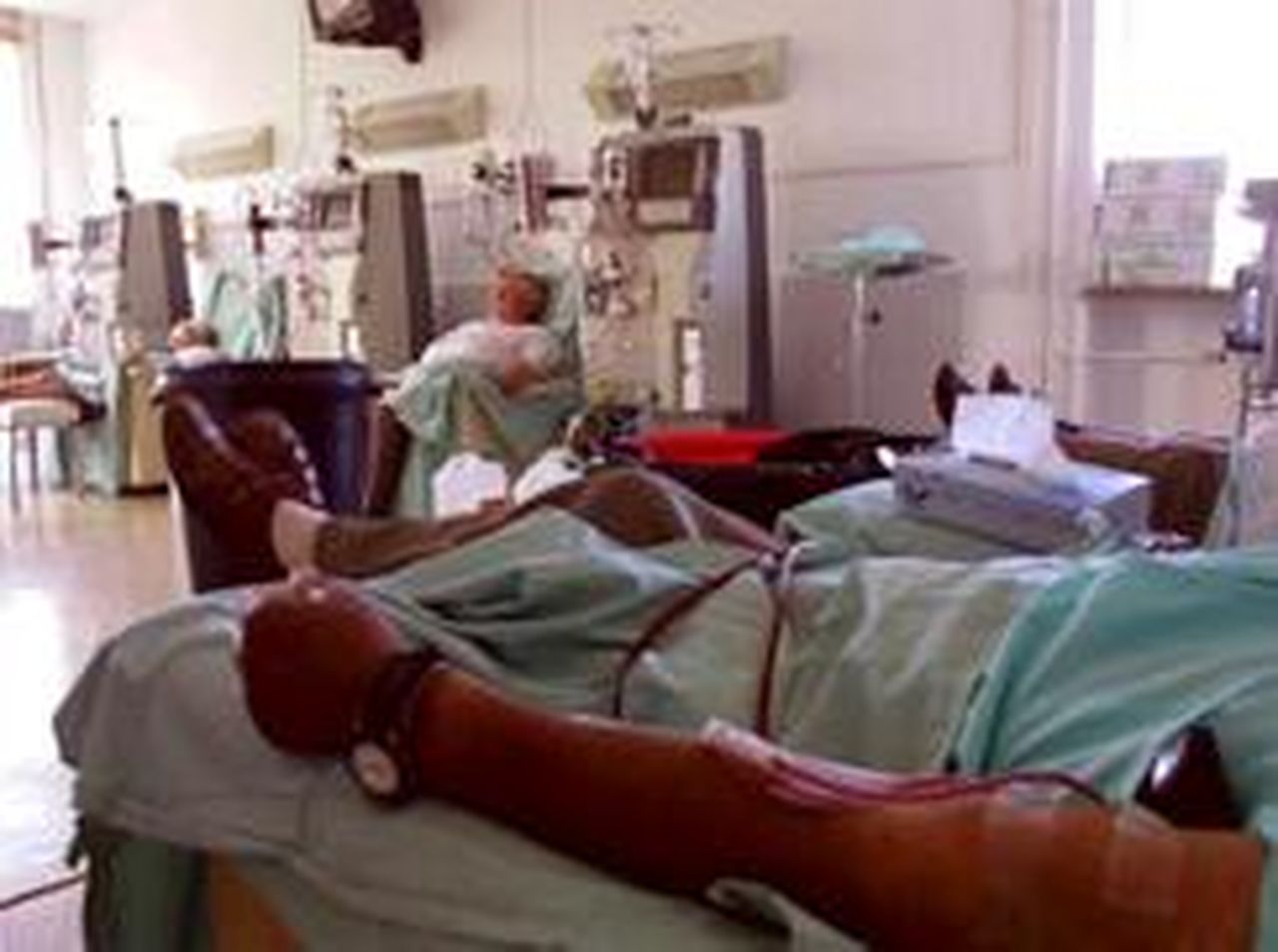 Sanidad inmoviliza temporalmente los hemodializadores de la empresa Baxter