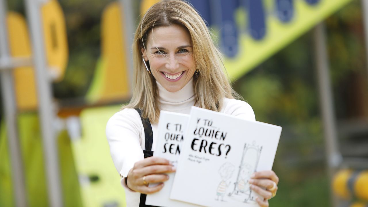 Parques infantiles que no son de cat�logo.Parte de las colillas retiradas en una jornada de recogida de basura en una playa de Vigo (foto de archivo)