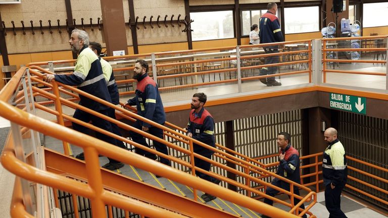 Zan ve las ayudas a Alcoa «un parche» si no se aprueban las PPA ni se exige a la empresa que haga el horno