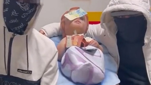 Un fotograma del v�deo pidiendo el rescate del Ni�o Jes�s del bel�n de Sant Vicent del�Raspeig