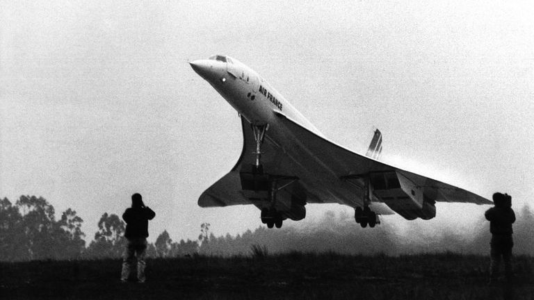 25 años del accidente del Concorde: el día que el avión supersónico aterrizó en Lavacolla