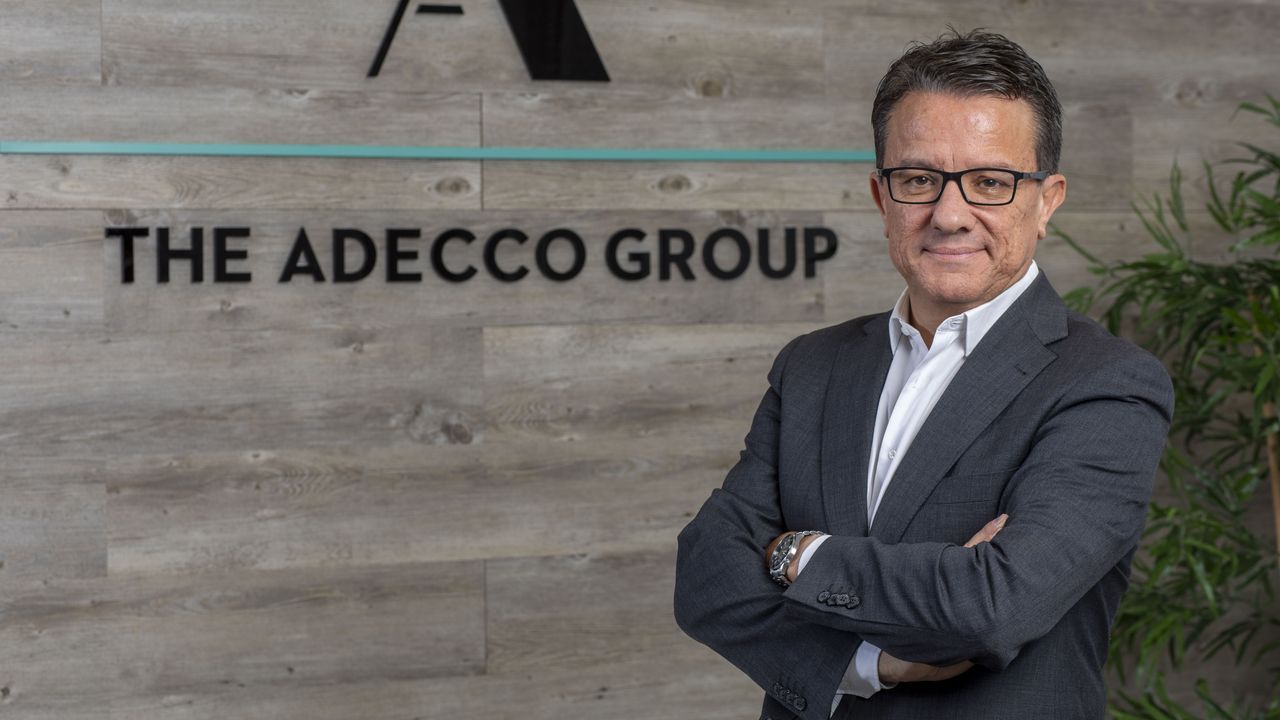 Javier Basoco Gil Javier Blasco, director de Adecco: «Si sales a tomar algo el fin de ...