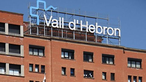 El beb de dos meses se encuentra ingresado en el hospital Vall d'Hebron de Barcelona