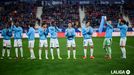 Los jugadores del Real Oviedo, antes de comenzar el partido ante Osasuna