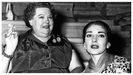 Elvira de Hidalgo y Maria Callas, en el teatro en Atenas en 1950.