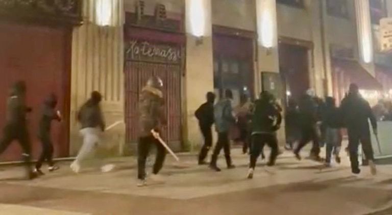 Tres nuevos detenidos por atacar con palos a hinchas franceses antes del Celta-Lyon en un pub de Vigo