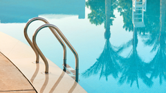 Imagen de archivo de una piscina