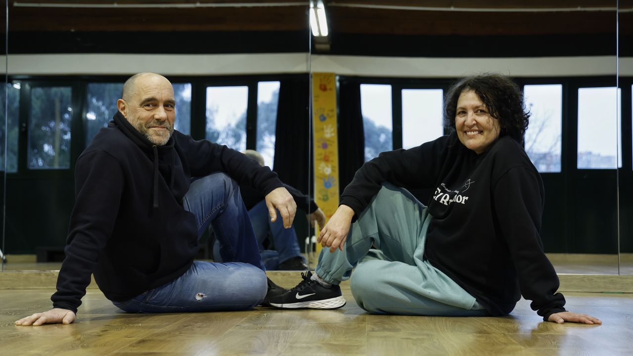 �El Ruise�or somos dos�, recalca Susana Crespo, que quiso posar con el cofundador de la compa��a, Fernando Moares, que se ocupa de la parte t�cnica y el montaje, pero tambi�n es actor.