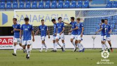 Los jugadores del Oviedo celebran uno de los goles de Nahuel