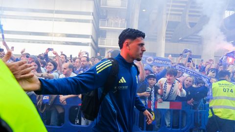Recibimiento al Real Oviedo en la previa del partido contra el Villarreal