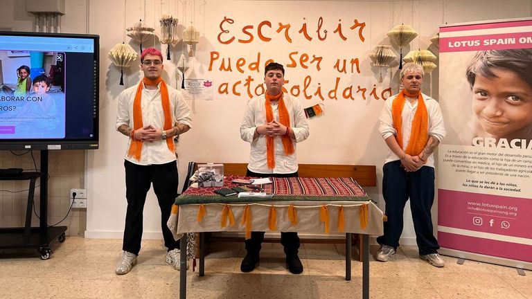 El IES Frei Martín Sarmiento de Pontevedra reúne 1.200 euros con una feria de salud solidaria