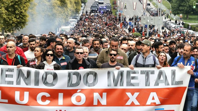 La patronal del metal pide retomar la negociación después de que los trabajadores volviesen a paralizar la industria del sur de Galicia