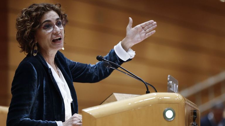 Hacienda ofrece a las empresas un incentivo fiscal por el alza del SMI si aumentan la plantilla