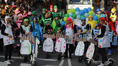 Domingo de carnaval en la ciudad de Ourense. Gran desfile de cerca de tres horas y casi medio centenar de carrozas.